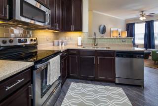 1421 Baseline Rd, Charlotte NC  28262-3805 exterior