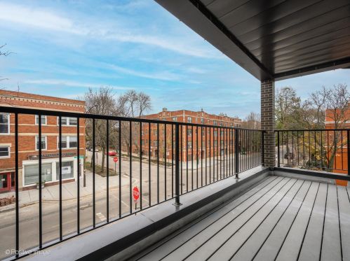 1545 Thomas St, Chicago IL 60642-3916 exterior