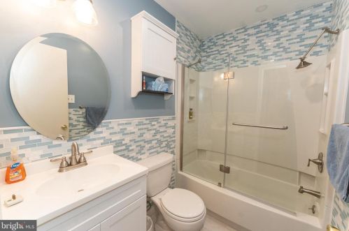 242 Stonebridge Blvd, New Castle DE 19720-6711 exterior