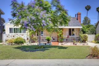 8364 Westlawn Ave, Los Angeles, CA 90045-2825