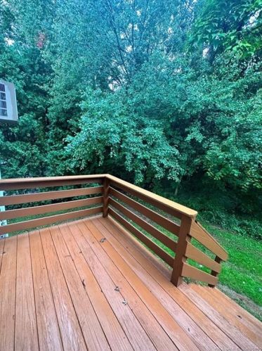 8 Broad St, Meriden CT  06450-6510 exterior