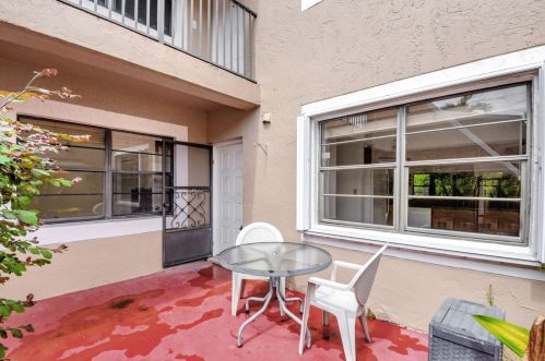 6670 Villa Sonrisa Dr, Boca Raton, FL 33433-4067