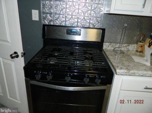 34 Dean Ave, Trenton NJ 08618-5201 exterior