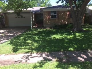 1824 Oak Hill Cir, Dallas TX  75217-2018 exterior