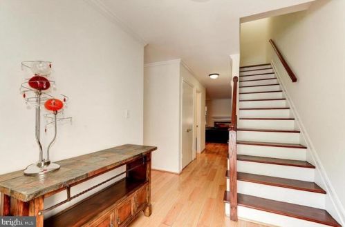 7550 Heatherton Ln, Rockville MD  20854-3221 exterior