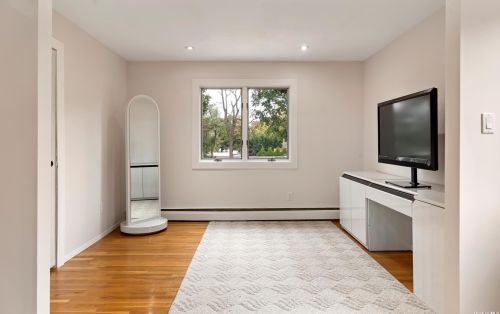 26 Dryden Way, Commack NY 11725-1927 exterior