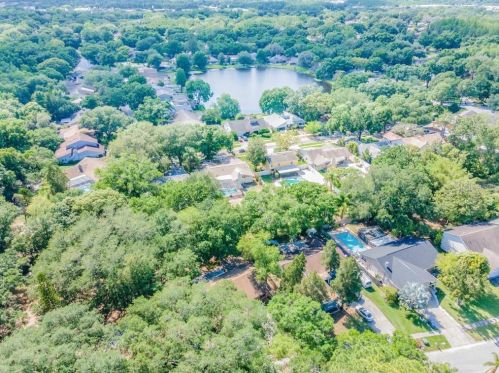 13830 Cherry Creek Dr, Tampa, FL 33618-2122