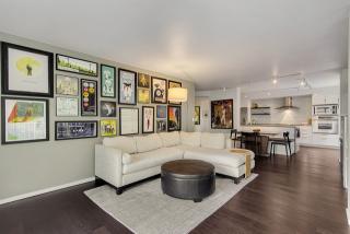 619 5th Ave, Seattle WA  98104-3885 exterior