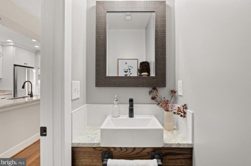 1807 Bay St, Washington DC  20003-2510 exterior