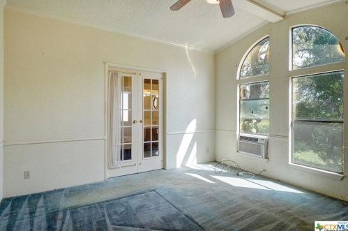 1740 Knl Schwope Rd, Spring Branch TX 78070-6213 exterior