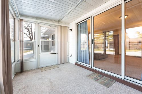 5190 Grn Mdw Rd, Kalamazoo MI 49009-1262 exterior