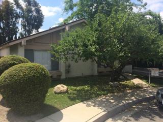 14492 Pinewood Rd, Tustin CA  92780-6926 exterior