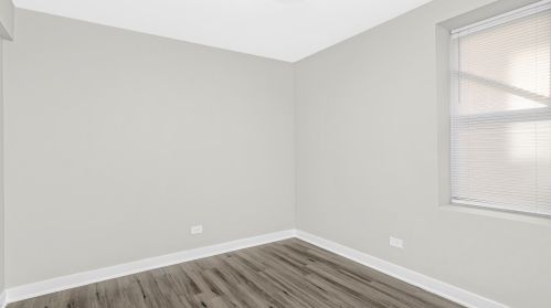 2253 Whipple St, Chicago IL 60655-2216 exterior