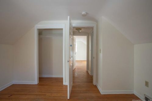 12 Linda Ave, Uncasville CT 06382-1723 exterior