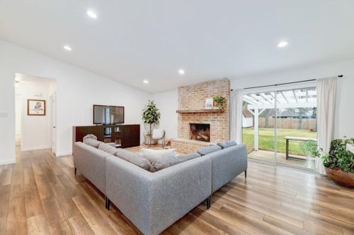 13313 Effingham St, Austin TX  78729-2822 exterior