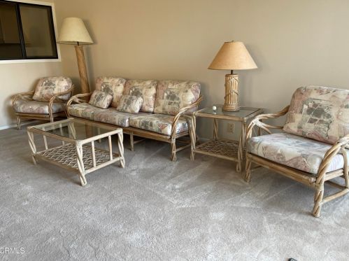 4687 San Sebastian Dr, Oxnard CA  93035-3644 exterior