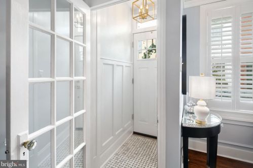 829 Judson St, Philadelphia PA  19130-1921 exterior