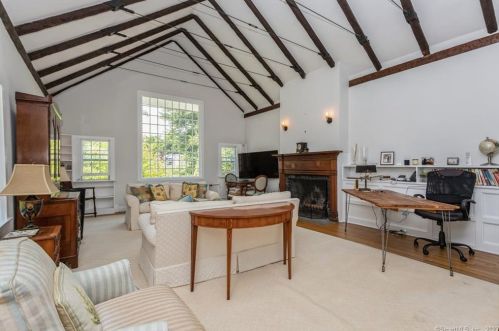 96 Kings Hwy, Westport CT  06880-4719 exterior