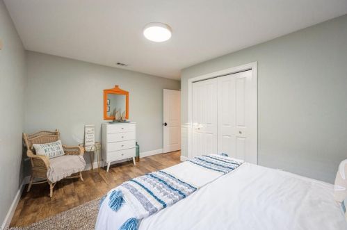 724 92 Ave, Naples FL 34108-2433 exterior