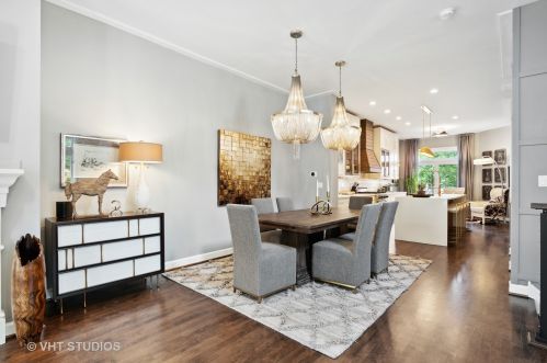 700 Orleans St, Chicago IL 60610-5017 exterior