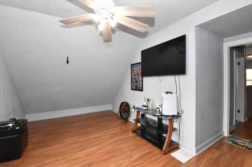 2911 33, Milwaukee WI 53215-3619 exterior