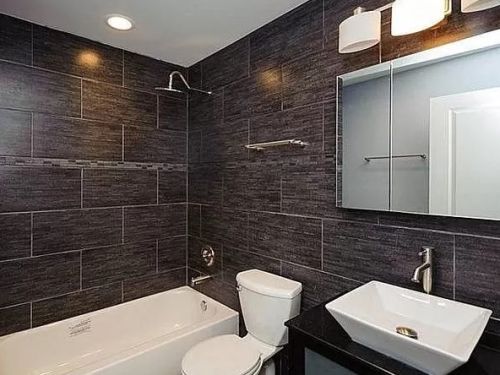 2155 Potomac Ave, Chicago IL 60622-3058 exterior