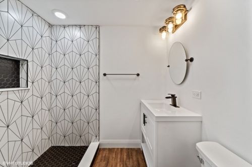 773 Willow Rd, Elmhurst IL  60126-1766 exterior