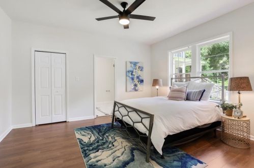 999 Cascade Rd, Atlanta GA  30311-2659 exterior