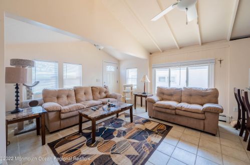 100 Plover Way, Lavallette NJ 08735-1236 exterior