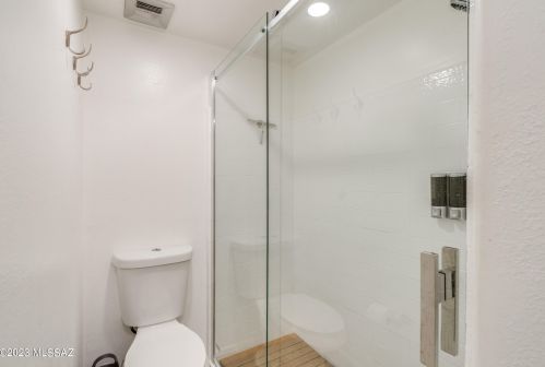 8731 Old Spanish Terrace Dr, Tucson AZ  85710-4072 exterior