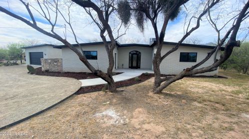 3955 Bear Canyon Rd, Tucson AZ  85749-8220 exterior