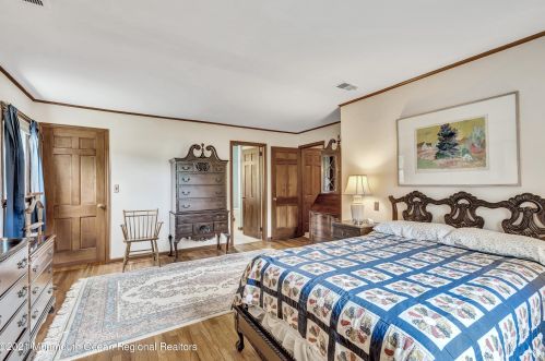 600 Edgemere Dr, Red Bank NJ 07711 exterior