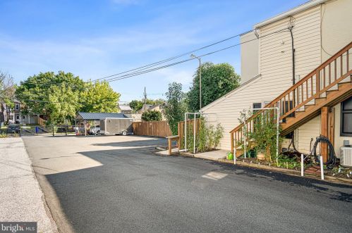 557 High St, Pottstown PA  19464-6639 exterior