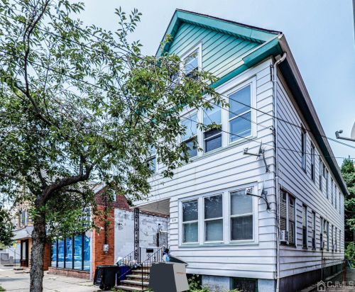 239 Hamilton St, New Brunswick NJ 08901-2205 exterior