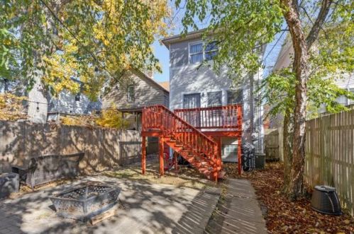 7440 Yates Blvd, Chicago IL 60617-4970 exterior