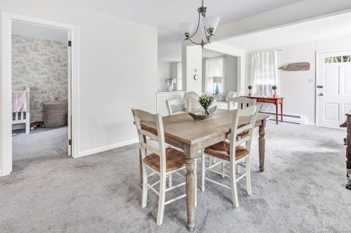 291 Rowayton Ave, Norwalk CT 06853-1628 exterior