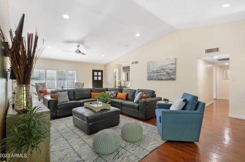 11641 23rd St, Phoenix AZ 85028-1705 exterior