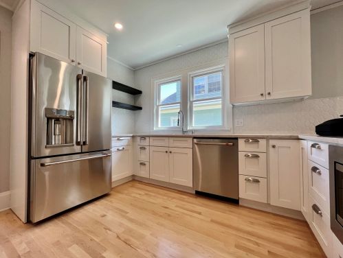 4532 Newhall St, Milwaukee WI 53211-1527 exterior