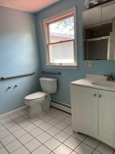 110 Lancashire St, Providence RI  02908-1612 exterior