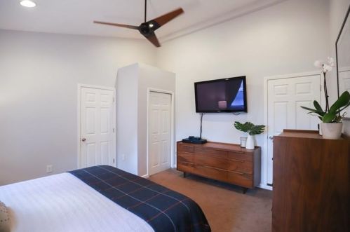 818 Mccandless Ave, Pittsburgh PA 15201-2451 exterior