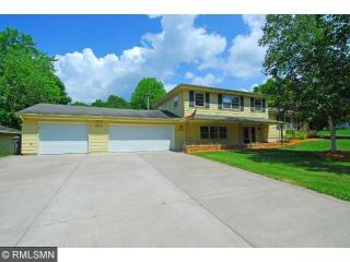 4551 Tonkawood Rd, Hopkins, MN 55345-2843