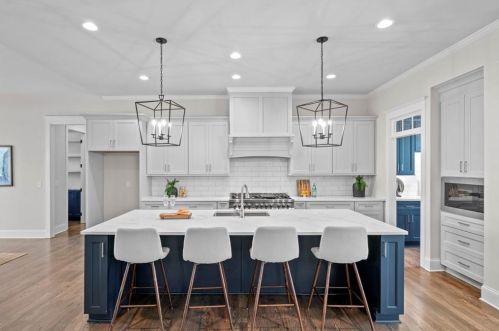 5574 Marks Dr, Gainesville GA 30506-2351 exterior