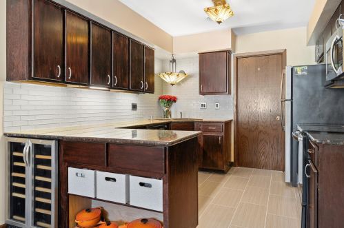 4156 104, Milwaukee WI 53226-4324 exterior