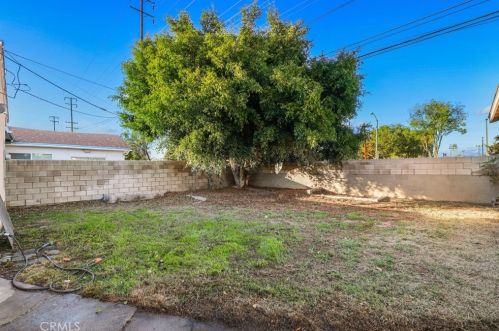 831 Maplewood Ave, Fullerton CA  92832-2625 exterior