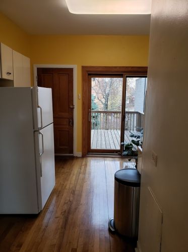 3217 Southport Ave, Chicago IL 60657-3228 exterior