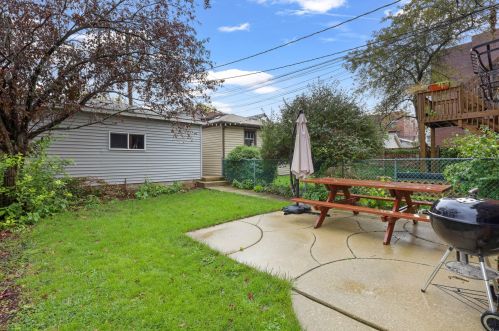 3429 Oakley Ave, Chicago IL 60608-6027 exterior