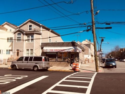 405 21st St, Paterson, NJ 07513-1607