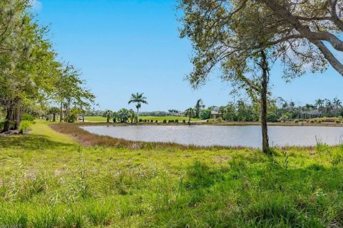 7638 Mulberry Ln, Naples FL 34114-9439 exterior