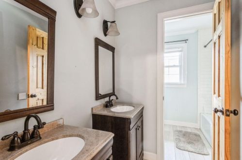 2496 Kingsland Dr, Atlanta GA 30360-1457 exterior