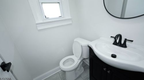 49 Woodland Ave, Whippany NJ  07981-1121 exterior